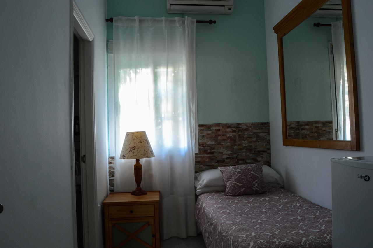 Hostal Playa Hidalgo Rota Extérieur photo
