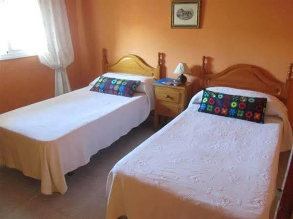 Hostal Playa Hidalgo Rota Extérieur photo